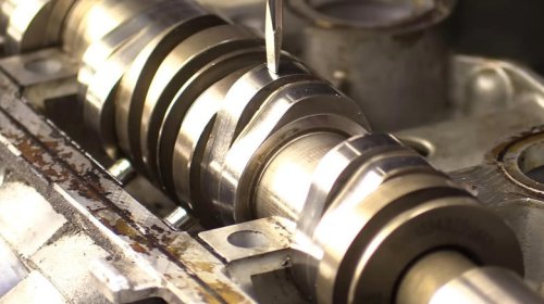 The difference between variable valve timing (VVT) and variable valve lift (VVL), plus how they work