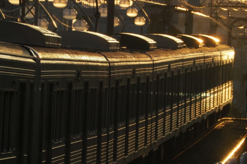 リバイバルがアツい いぶし銀! 関東に残る「コルゲート車体」の車両まとめ