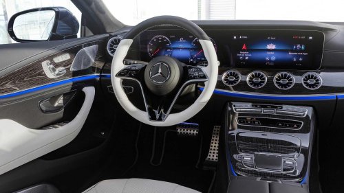 10 luxury cars that don’t collapse in value 5 years later