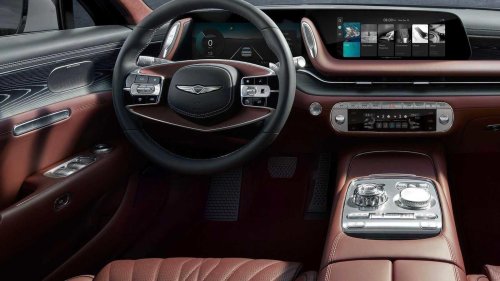 10 luxury cars that don’t collapse in value 5 years later