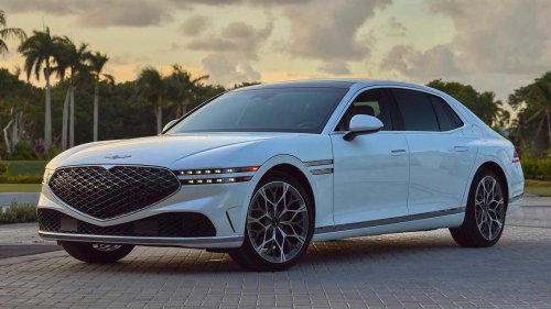 10 luxury cars that don’t collapse in value 5 years later