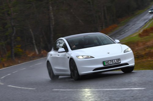 Conducimos el coche más barato de Tesla (y podría ser el mejor)