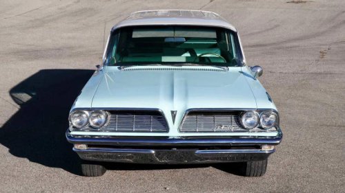 Pontiac stuffed a massive V-8 into a family car before anyone saw the danger