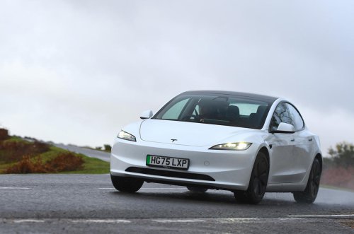 Conducimos el coche más barato de Tesla (y podría ser el mejor)