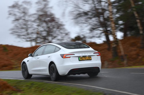 Conducimos el coche más barato de Tesla (y podría ser el mejor)