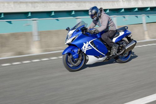 【実験】最高速300km／hバイクの「隼」でローギア／1速を使って高速道路を走ってみたところ……【SUZUKI 隼スペシャルエディション（2026）／試乗インプレ・レビュー おまけ編】
