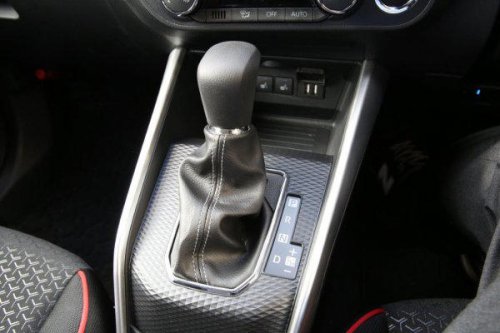 「B」はバックじゃないぞ! AT車シフトの現在地をおさらい!