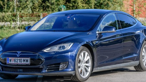20 luxury brand cars that depreciate the fastest