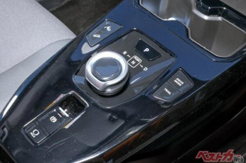 「B」はバックじゃないぞ! AT車シフトの現在地をおさらい!