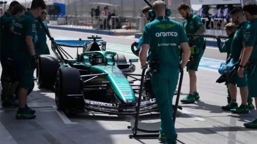 La preocupación en Aston Martin es real: el equipo de Fernando Alonso es el que menos vueltas ha completado por un problema en el motor