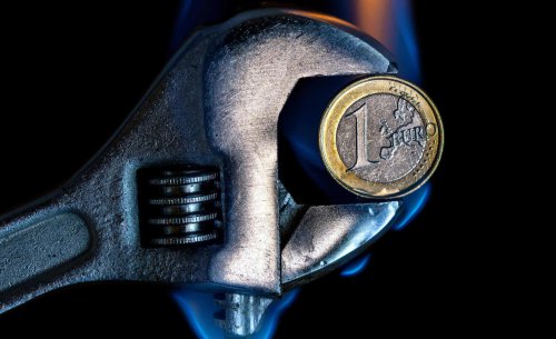 El truco de la moneda de un euro: los conductores que no lo usen se arriesgan a una multa de 800 euros