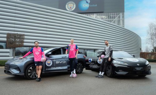 Guardiola va a tener al equipo enchufado: acuerdo entre BYD y el Manchester City