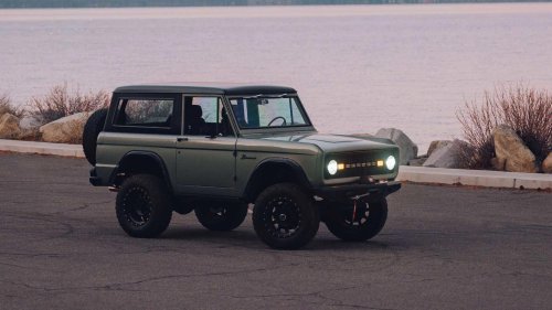 Ford, Restomod company wants to sell 'new' Broncos at Ford dealerships