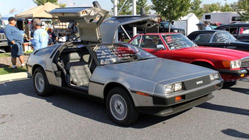 8 sports cars from the 1980s that still look futuristic today