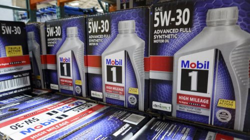 Why you should always check your engine oil before cold weather