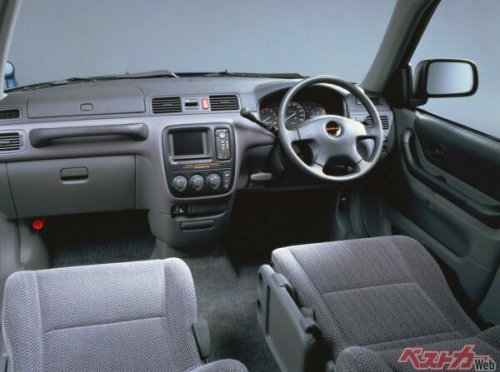 新型の半額だったんかい!初代CR-Vはなにが画期的だった?