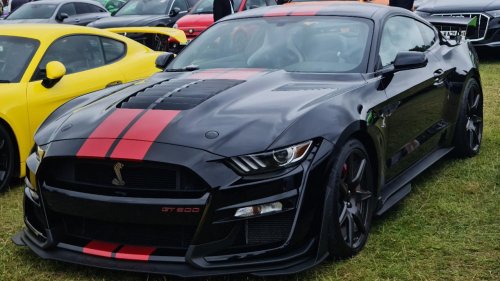 7 cars that hit hard the moment the throttle opens