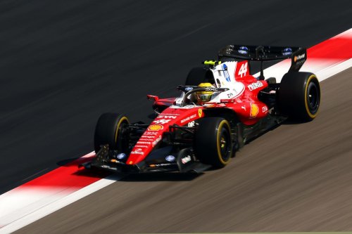 Mercedes, Aston Martin, Mercedes abandona el perfil bajo en los test de Bahréin: George Russell lidera y Aston Martin genera dudas
