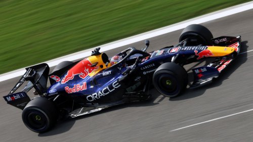 Doblete de Mercedes en la despedida; pelea entre Cadillac y Aston Martin por eludir el farolillo rojo