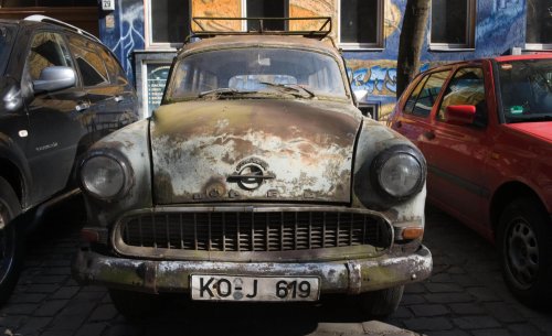 Del abandono al icono: ¿cuántos años puede durar un coche sin lavar y sólo con el mantenimiento básico?