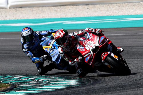 Un experto en MotoGP analiza el 2026 de Pecco Bagnaia contra Marc Márquez en Ducati: "Es un aspirante a ganar"