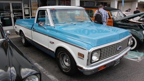 10 classic trucks that refuse to fade away