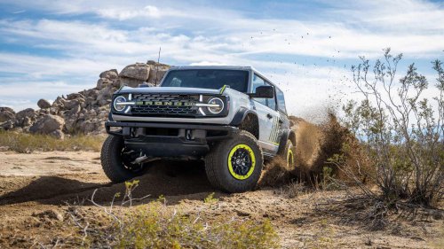 The Jeep Wrangler hasn’t lost its V6 — but it’s no longer the heart of the lineup