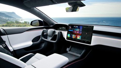 China prohibirá otra tendencia polémica de Tesla: adiós a una moda que consideran peligrosa para los conductores