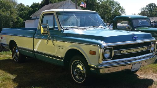 8 vintage trucks that refuse to fade into history