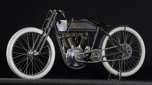 Why we call motorcycles hogs, and the Harley-Davidson story behind it