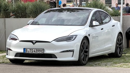 9 cars owners are quietly trading in early