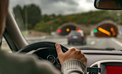 La regla de los dos segundos: la norma más infravalorada por los conductores