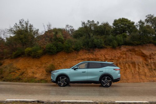 Lo último de Omoda es un seductor SUV familiar que no quieren ver los Ford Kuga y Toyota RAV4