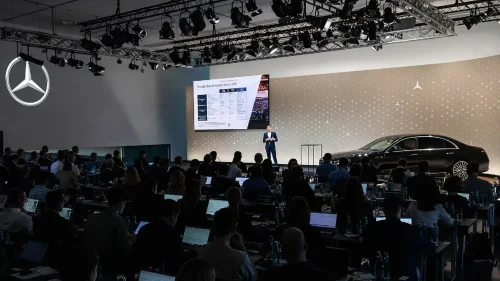Mercedes anuncia siete novedades mundiales en estos tres próximos meses