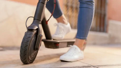 Colapso en la DGT con el registro de los patinetes: pagos realizados pero sin documento para conseguir la pegatina de identificación