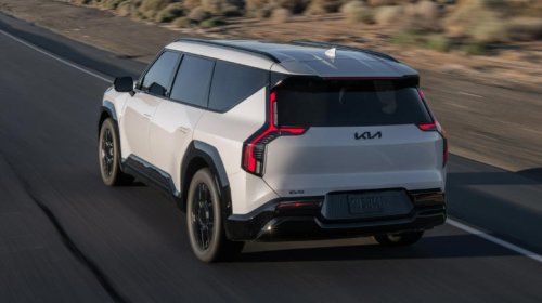 Toyota, How the 2027 Toyota Highlander stacks up against its three-row EV competition