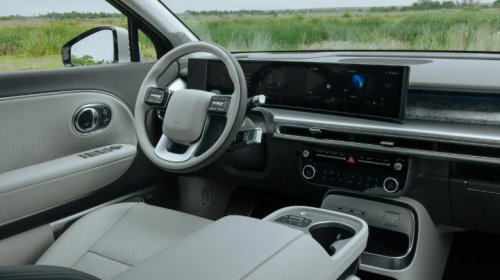How the 2027 Toyota Highlander stacks up against its three-row EV competition