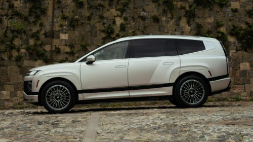 How the 2027 Toyota Highlander stacks up against its three-row EV competition