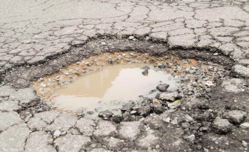 De los socavones virales a la realidad técnica: la alarmante falta de inversión que desmorona las autovías españolas