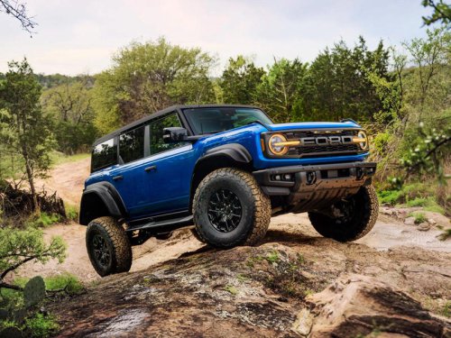 「カクカクした車」が再評価されている。その理由と旧車・現行車を紹介