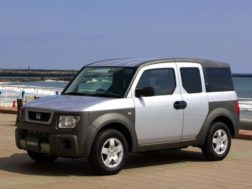 「カクカクした車」が再評価されている。その理由と旧車・現行車を紹介