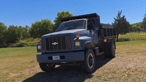 Chevy, Which Chevy trucks came with a 454 V8 engine?