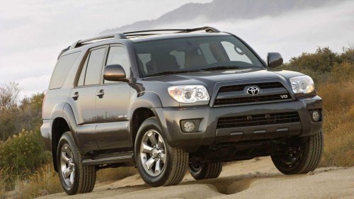 Toyota, Toyota Land Cruiser, Toyota 4Runner, Toyota's 4Runner leads the way, outselling the Land Cruiser 2-to-1