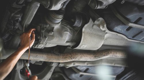 What're the differences between a mechanical and electronic differential?