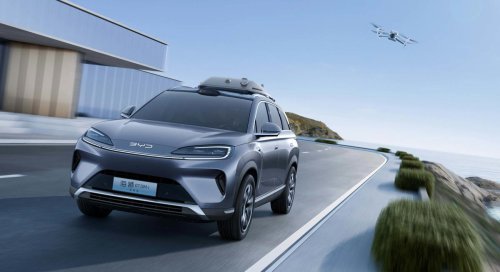 Las curiosas opciones de los coches chinos: desde karaoke a drones integrados en el propio vehículo