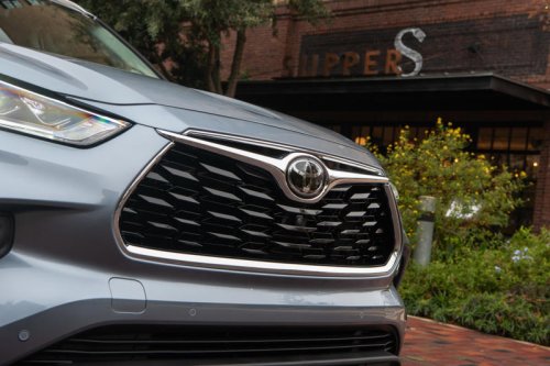 Toyota, Toyota hit with another lawsuit over failing 8-speed transmission