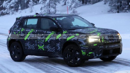 Jeep, Jeep Avenger, Jeep actualiza su 4x4 más barato, el nuevo Avenger 2027 se descubre en unas fotos espía muy reveladoras