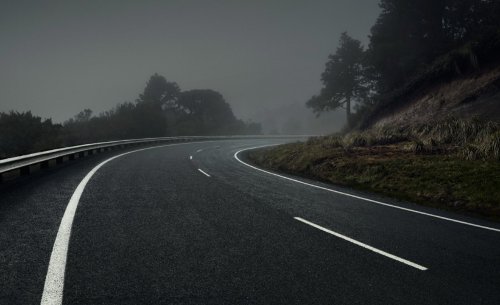 La DGT lanza un aviso urgente: cinco consejos al conducir por carreteras convencionales este invierno