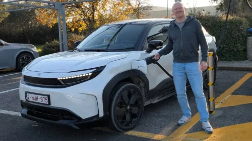 He probado el Toyota Urban Cruiser AWD de tracción total y 184 CV: la ciudad se le queda pequeña