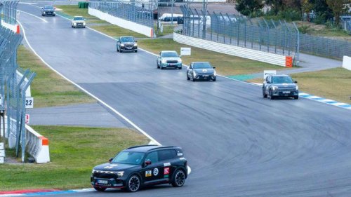 La carrera de resistencia donde corren eléctricos de calle: VW ID.3, Tesla Cybertruck, 3, KIA PV5, Porsche Taycan y BYD Seal, frente a frente
